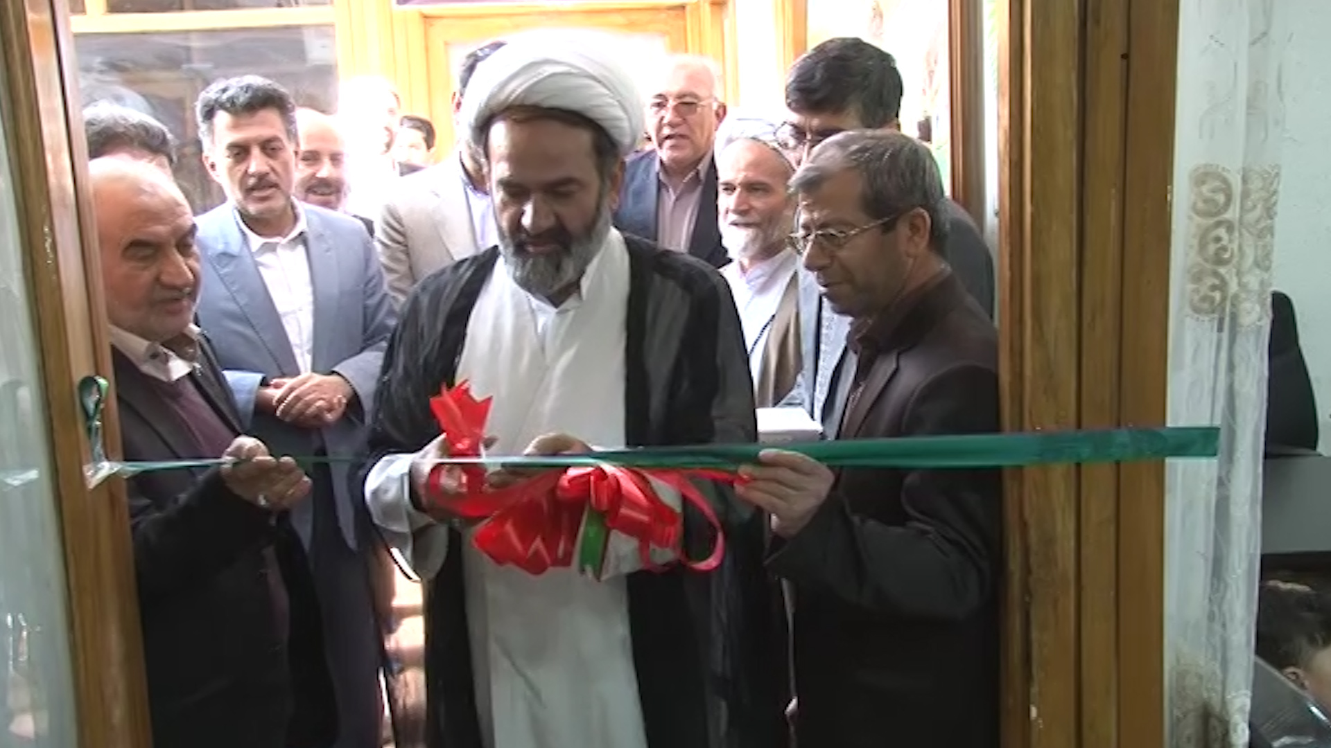 از تشییع پیکر پدر شهید تا مراسم بزرگداشت شهدا از تشییع پیکر پدر شهید تا مراسم بزرگداشت شهدا