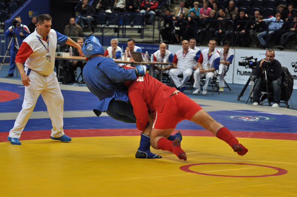 مهابادمیزبان مسابقات سامبو وکامبت سامبوی قهرمانی استان