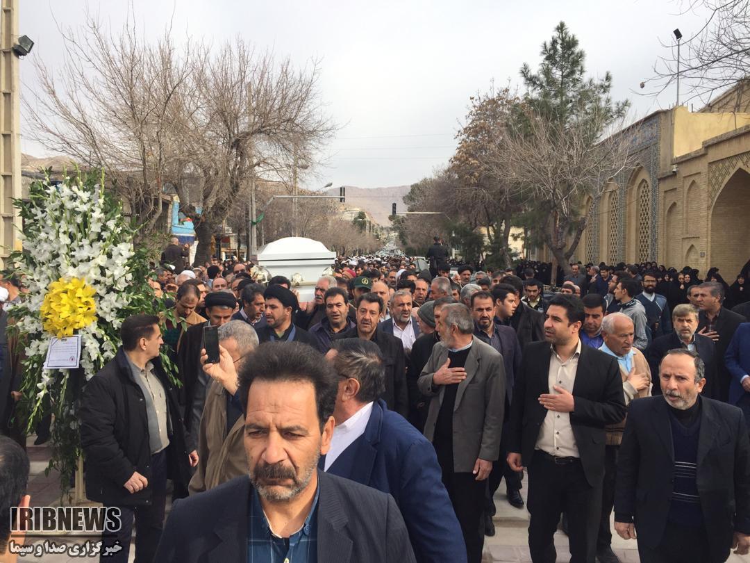 مراسم چهلمین روز درگذشت آیت الله حقیقت در شیراز مراسم چهلمین روز درگذشت آیت الله حقیقت در شیراز