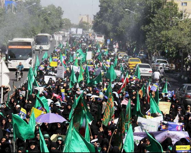 راهپیمایی عفاف و حجاب در مشهد برگزار شد