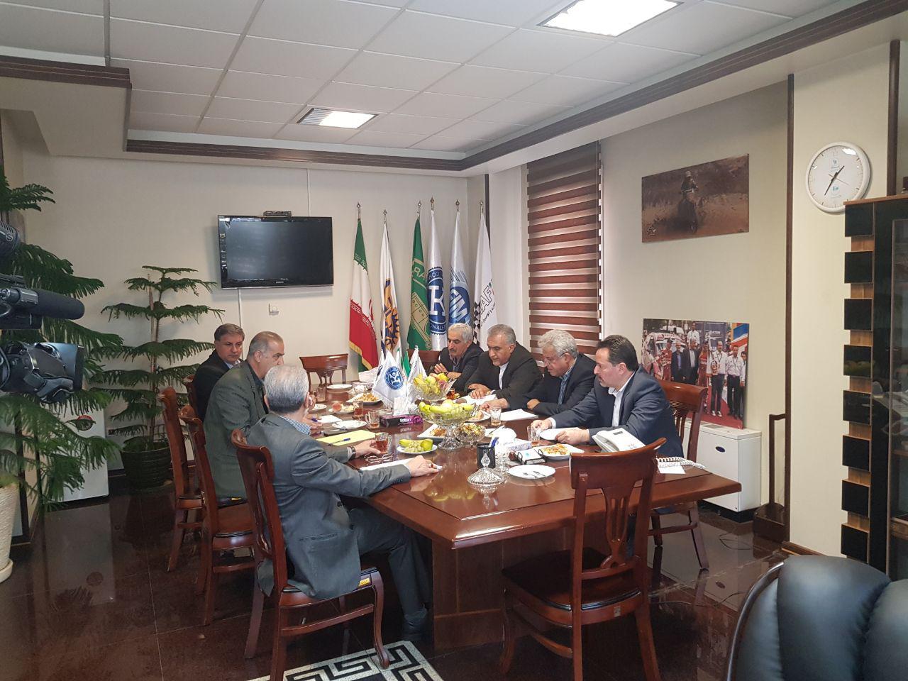 ­امضاء تفاهم نامه مشترک فدراسیون و کانون اتومبیلرانی و جهانگردی