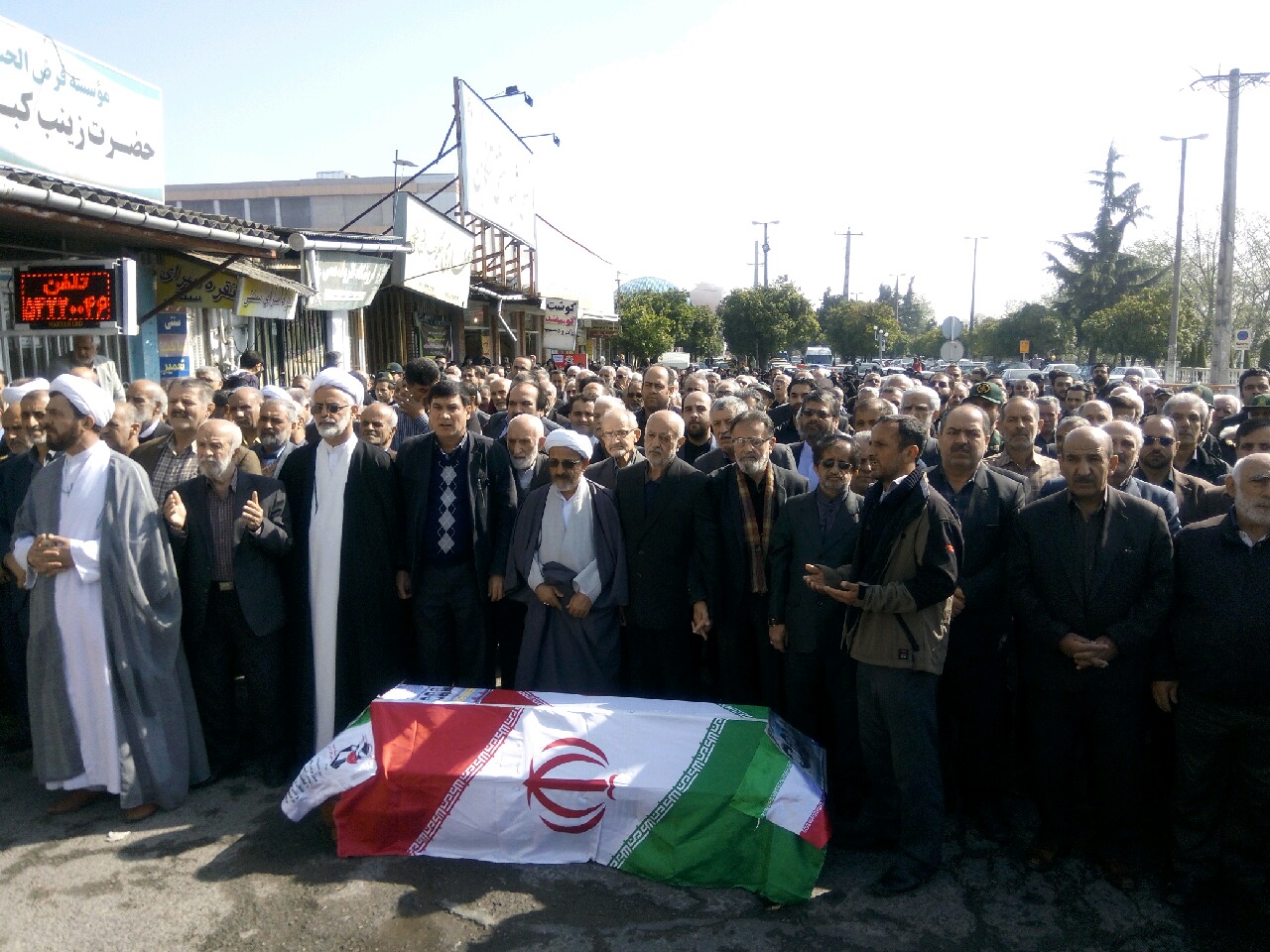 پیکر مادر شهیدان رودسری ابراهیمی تشییع شد