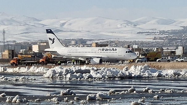 هواپیمای پرواز ۲۸۳ کرمانشاه از باند خارج نشده است هواپیمای پرواز ۲۸۳ کرمانشاه از باند خارج نشده است