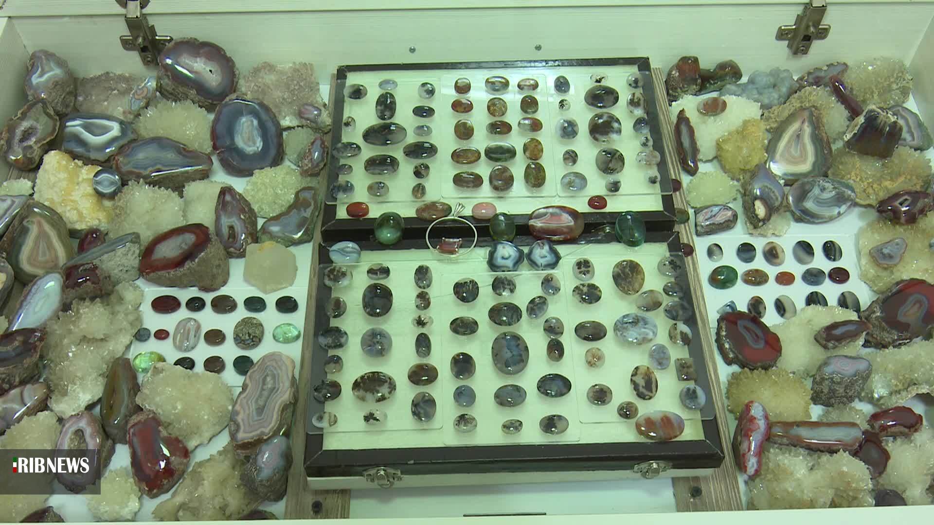 گزارش مکتوب ... سنگ&zwnj;ها نان می&zwnj;شود،نان بوی خامی می دهد