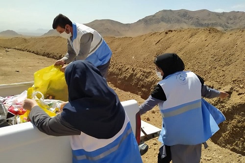 جمع آوری و معدوم سازی  مواد غذایی فاسد و تاریخ گذشته