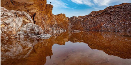 کوه نمک قم؛ تنها گنبد نمکی متقارن جهان کوه نمک قم؛ تنها گنبد نمکی متقارن جهان