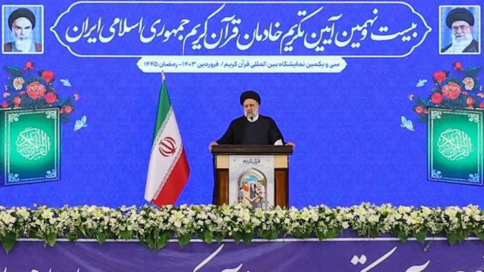 تأکید رئیس جمهور بر عمل به معارف انسان‌ساز قرآن