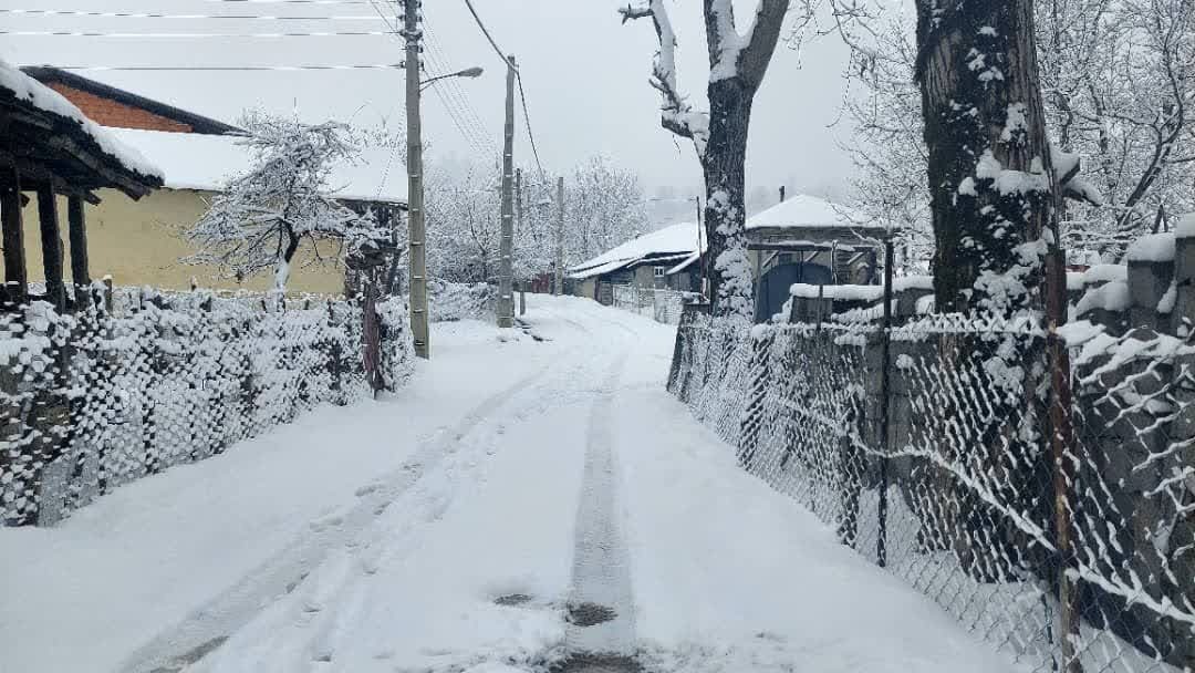 بارش ۹۰ سانتی متری برف در مازندران