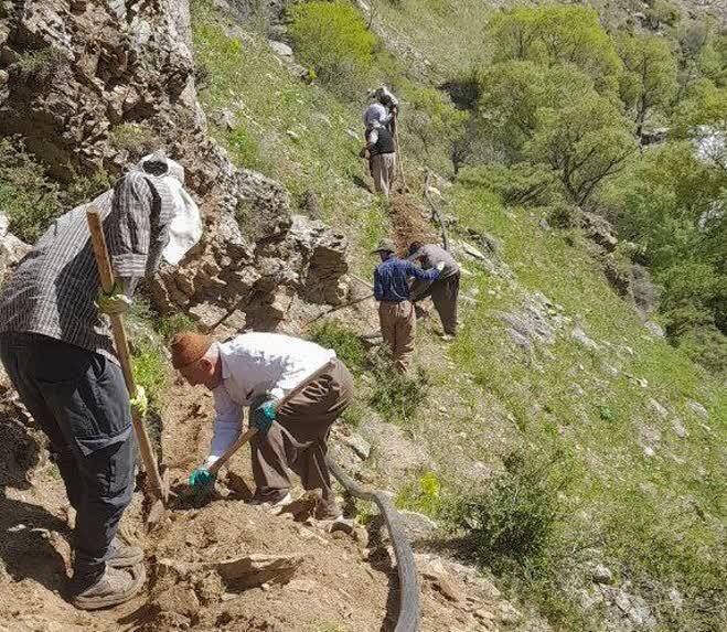 توسعه خط انتقال آب روستای آبخورده شهرستان پیرانشهر