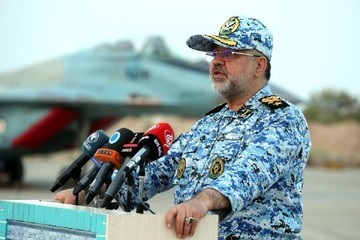 *** برای انجام جهاد و هر امر خطیری تا پای جان آمادهایم *** برای انجام جهاد و هر امر خطیری تا پای جان آمادهایم