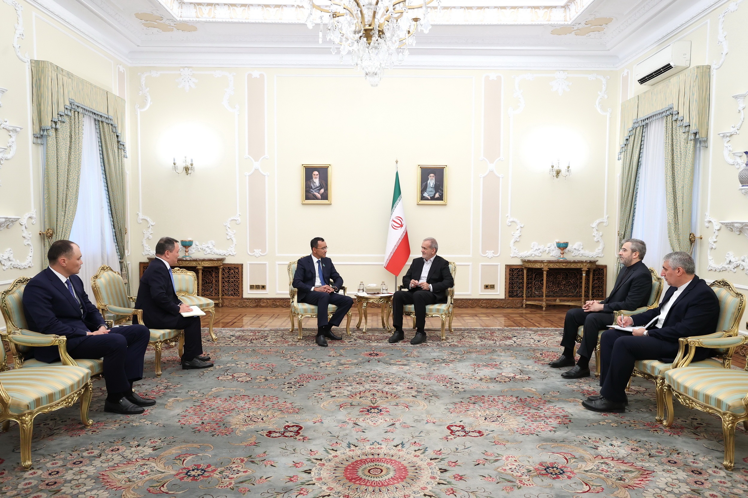 ایجاد یک اتحادیه منطقهای همکاریها را پررنگ میکند ایجاد یک اتحادیه منطقهای همکاریها را پررنگ میکند