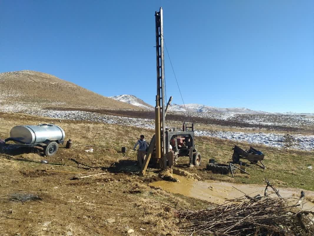 حفر   چاه آب شرب در روستای روستای دربه    اشنویه