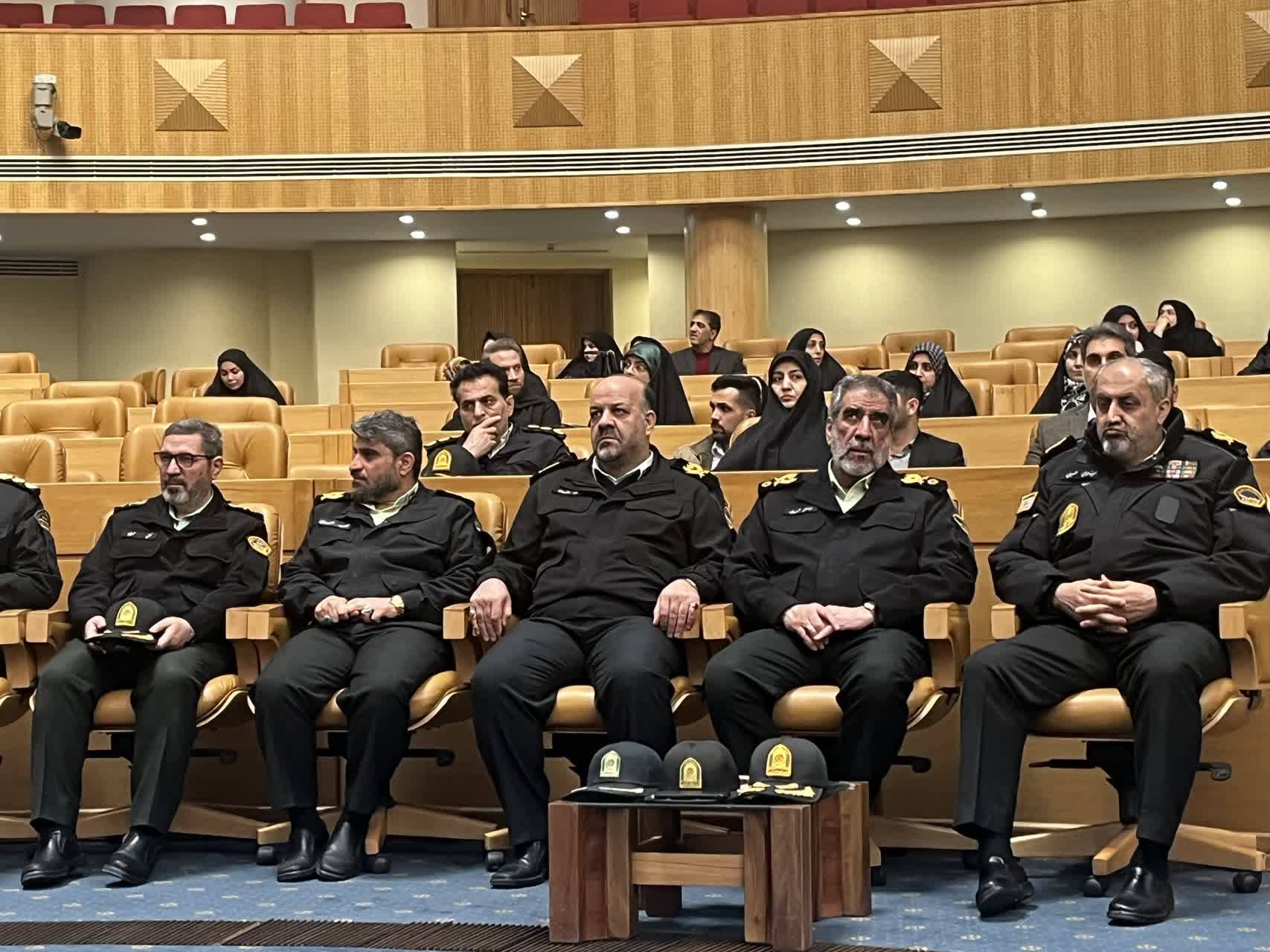 نهجالبلاغه در مدارس و دانشگاهها آموزش داده شود نهجالبلاغه در مدارس و دانشگاهها آموزش داده شود