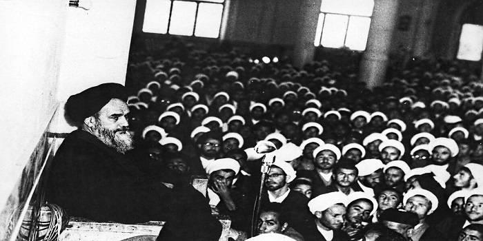 اسلام سیاسی در اندیشه حاج آقا روح‌الله، از آغاز تا تبعید 