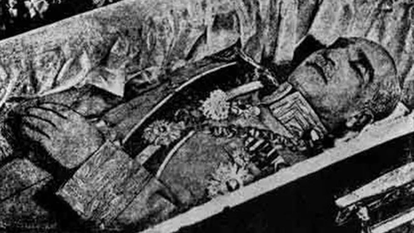 مرگ در غربت؛ روایت مشترک شاهان پهلوی در  ایستگاه تاریخ