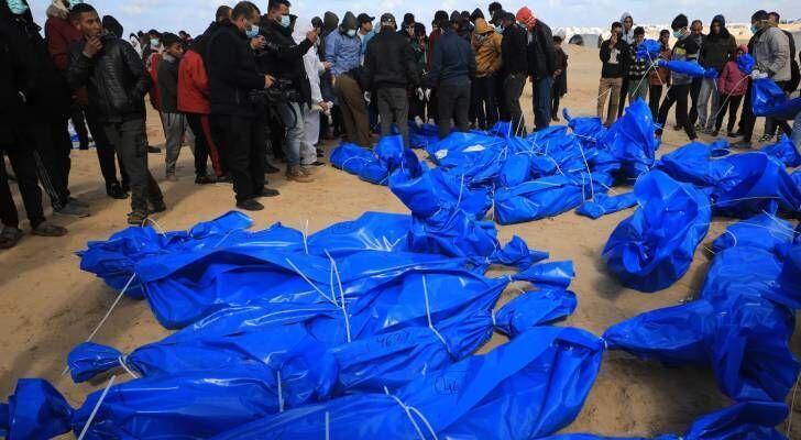 تحویل پیکر ۱۵ شهید فلسطینی در چهارمین مرحله از تبادل تحویل پیکر ۱۵ شهید فلسطینی در چهارمین مرحله از تبادل