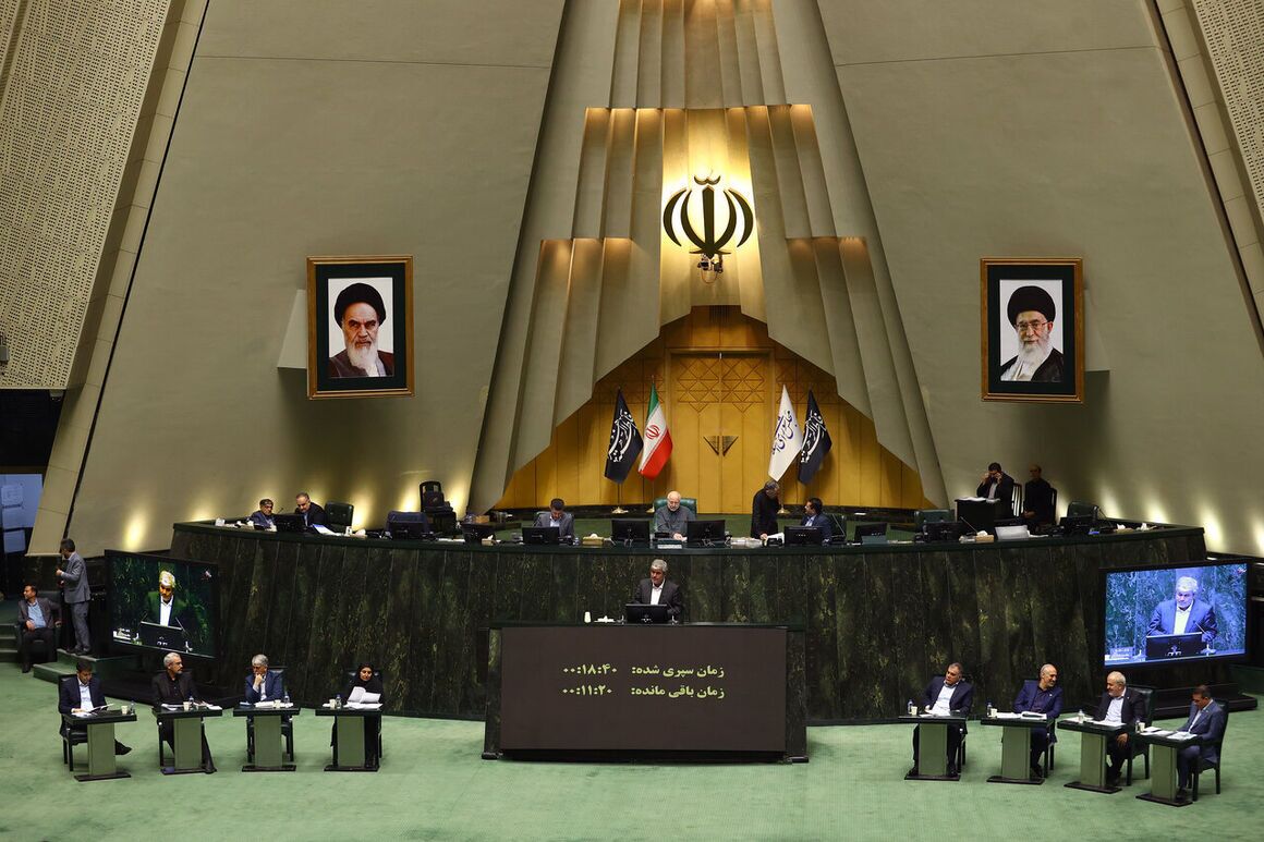 وزارت نفت از اهداف برنامه هفتم پیشیگرفتن وزارت نفت از اهداف برنامه هفتم پیشیگرفتن