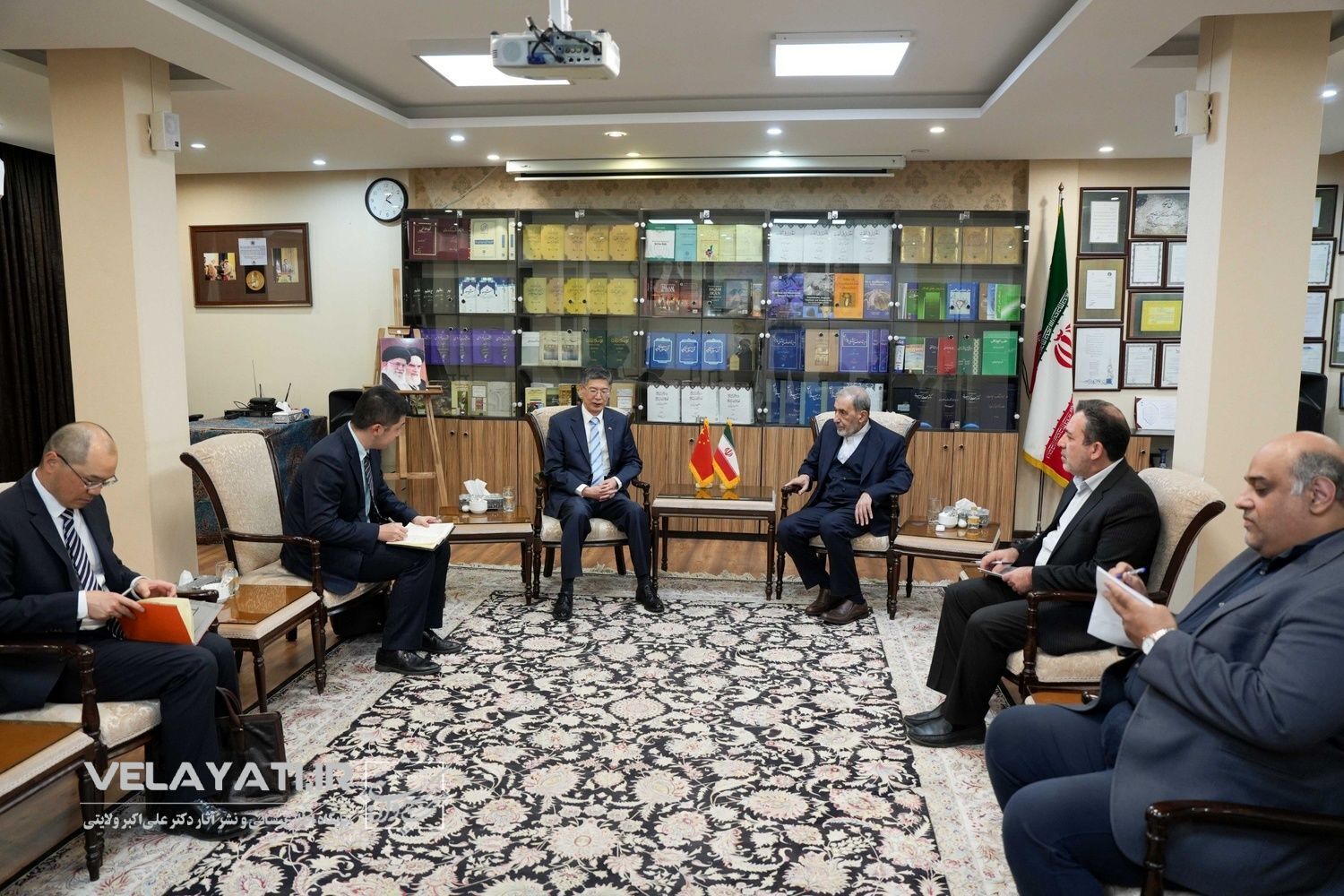 تأکید بر تقویت روابط راهبردی و بررسی تحولات منطقهای و جهانی تأکید بر تقویت روابط راهبردی و بررسی تحولات منطقهای و جهانی