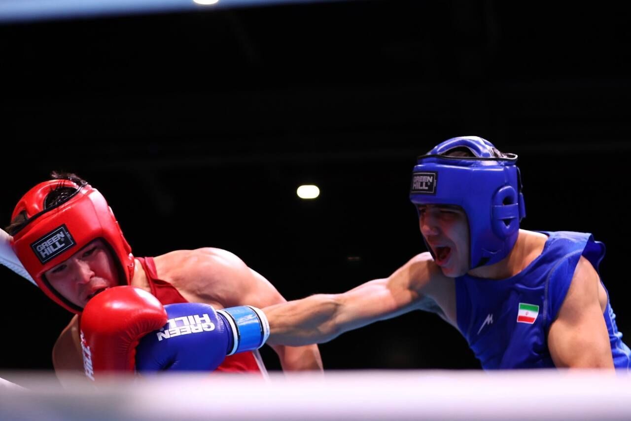 بوکس بازی‌های آسیایی جوانان؛ شرافتمند نقره‌ای شد