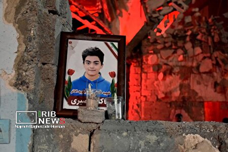 شام غریبان در مدرسه آسیب‌دیده میناب؛ نوای «یا حسین» در میان زخم‌های جنگ